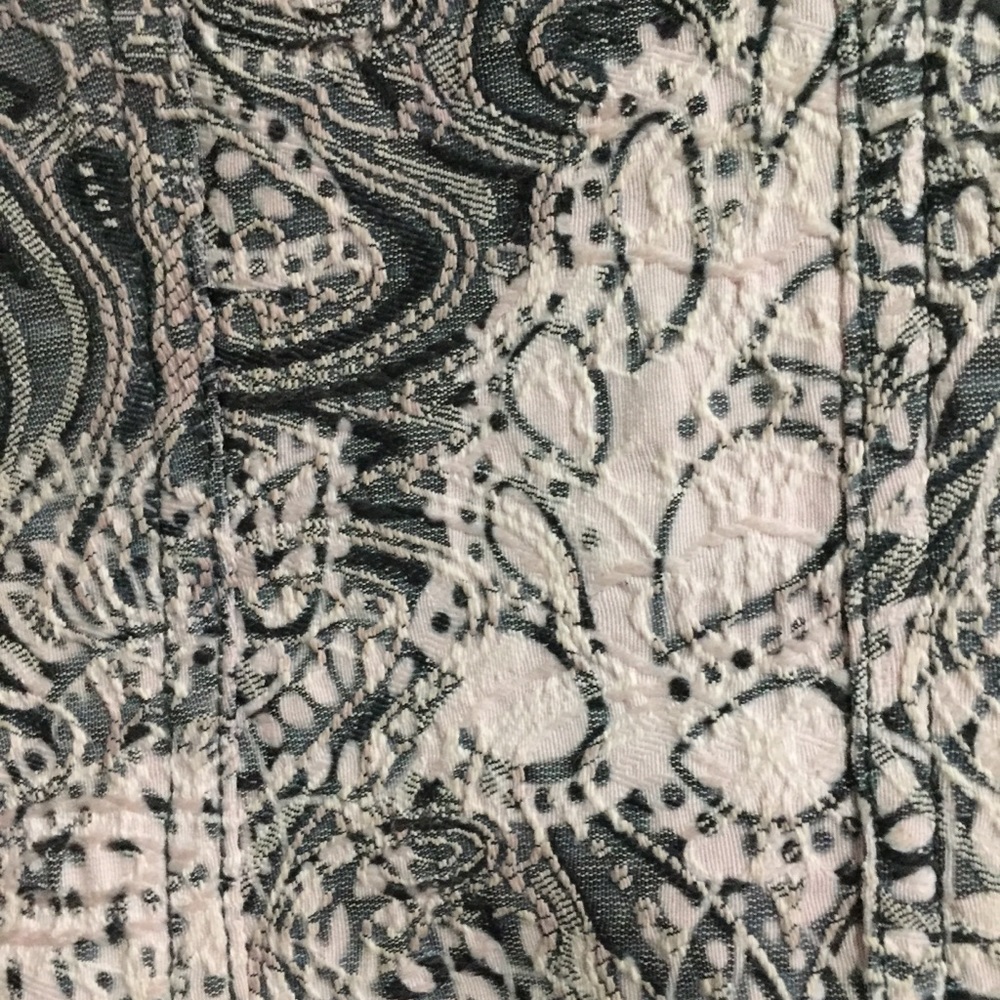 Embroidered Blazer - Picture 4 of 4